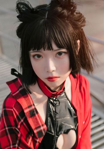 爱唱歌的大学生女生季衍生爱唱同学会