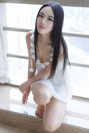 斯文医生脸红红追着老婆哄