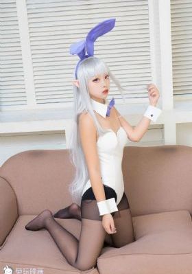 敦君与女朋友