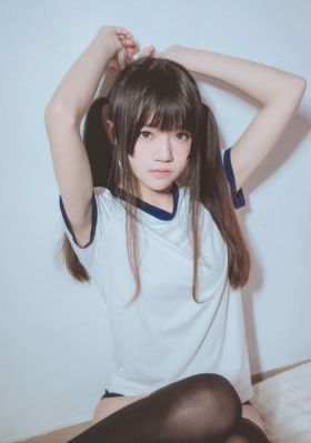 穿成太子外祖母，我带全家立人设